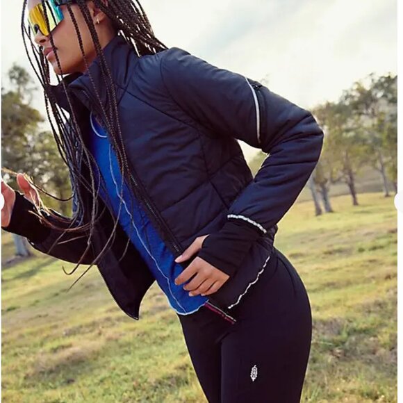 NWT Free People Gathering Storm Run Puffer in Black - Picture 3 of 9